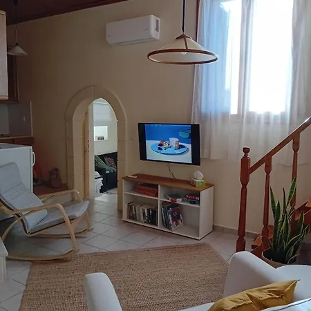 Bezari Pool * Metochia Fratzeskiana