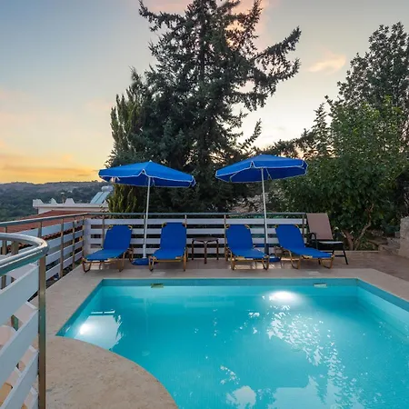 Bezari Pool Villa *