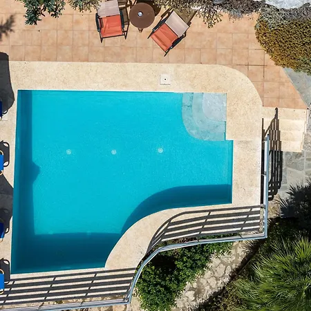 Bezari Pool *